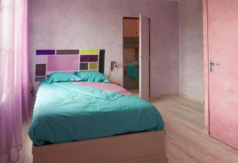 ベッドアンドブレックファースト Chambres D'hotes Les Coutas