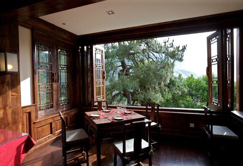 בית מלון כפרי Songtsam Tacheng Lodge