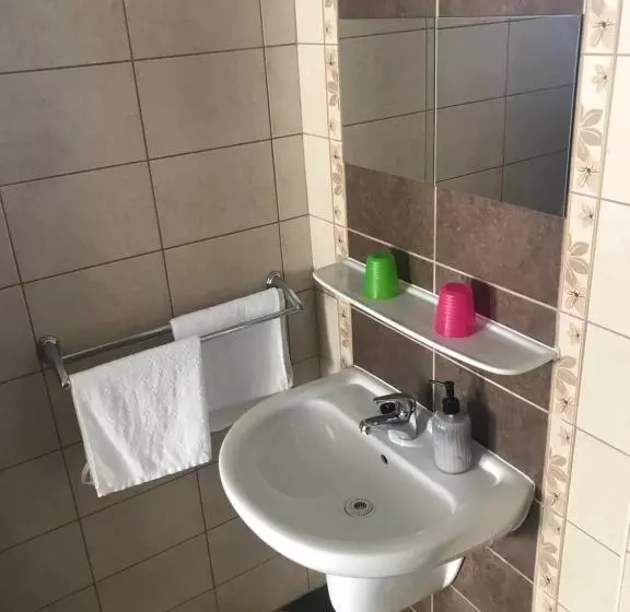 ペンション Döröcske Vendégház