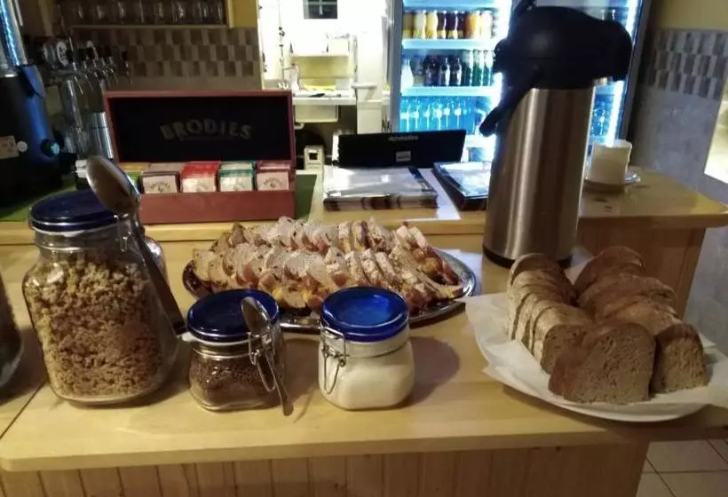 Majatalo Penzion Sněženka