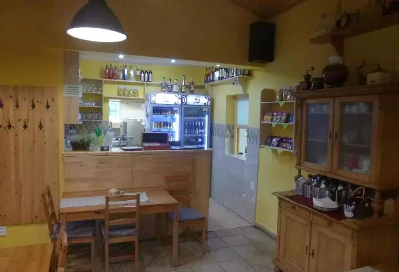 Majatalo Penzion Sněženka