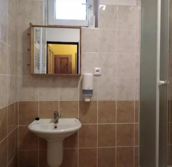 Majatalo Penzion Sněženka