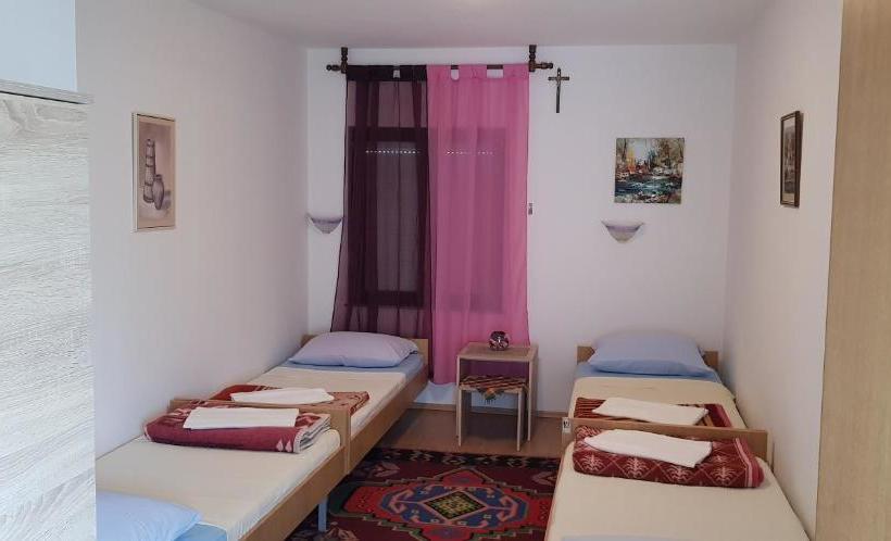 پانسیون Rooms Rafomarija