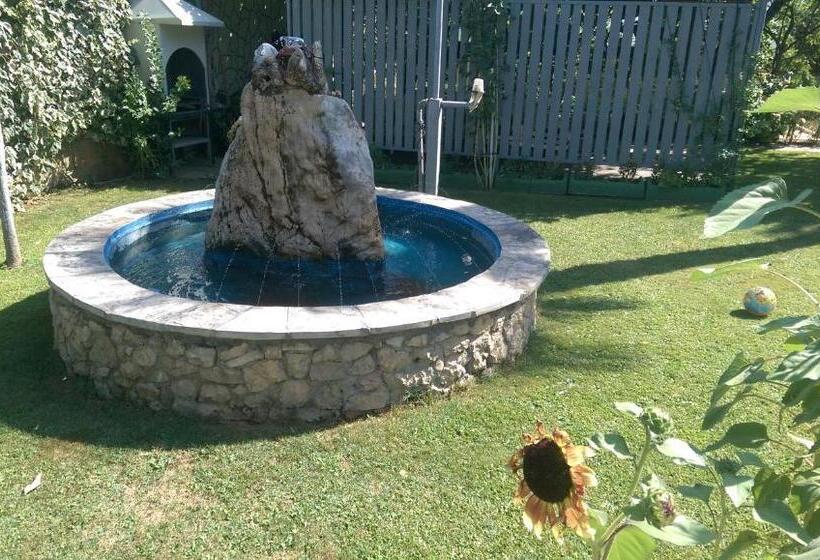 پانسیون Rooms Rafomarija