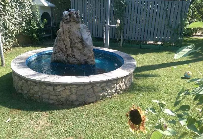 پانسیون Rooms Rafomarija