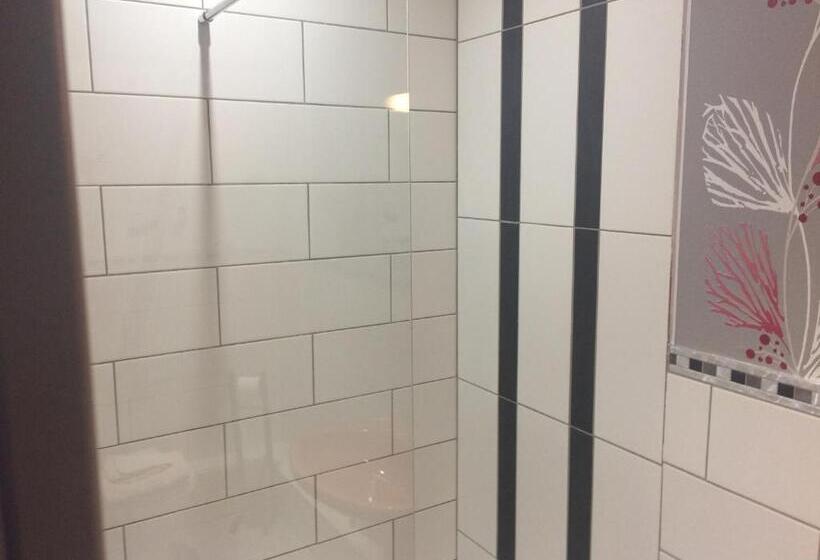 هاستل L'auberge Du Lac