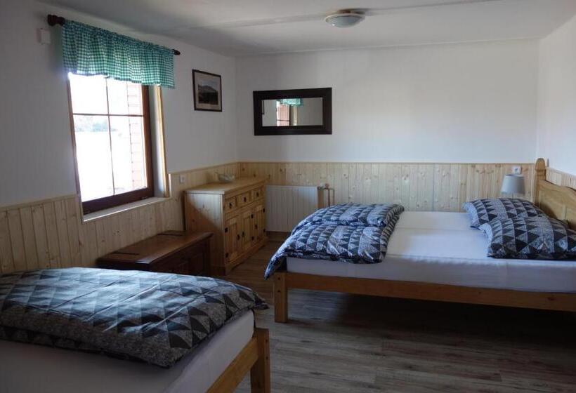 הוסטל Pod Lípou