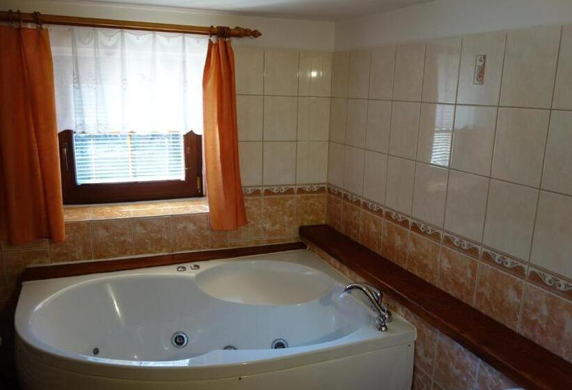 הוסטל Pod Lípou