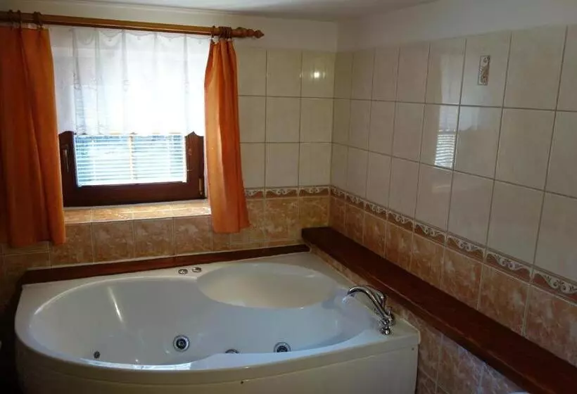 Retkeilymaja Pod Lípou