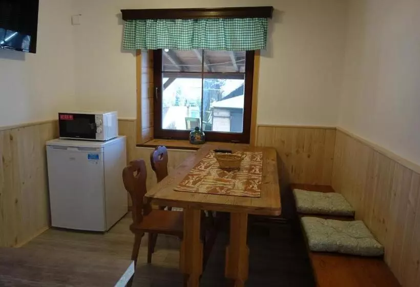 Retkeilymaja Pod Lípou