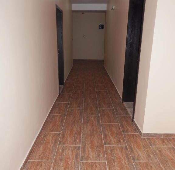 Family Hotel Borovitsa