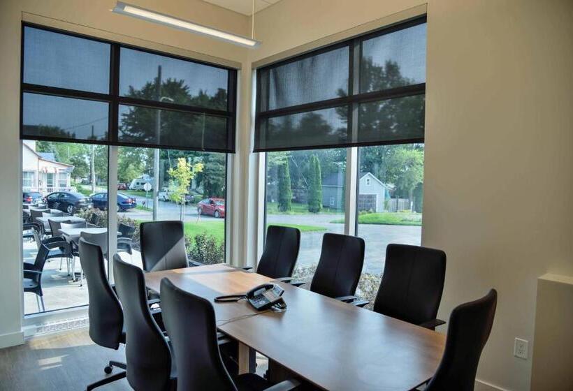 ホテル La Cache Du Lac Champlain