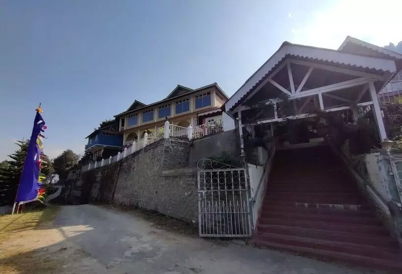 Hotelli Pemaling Lords Inn Dirang