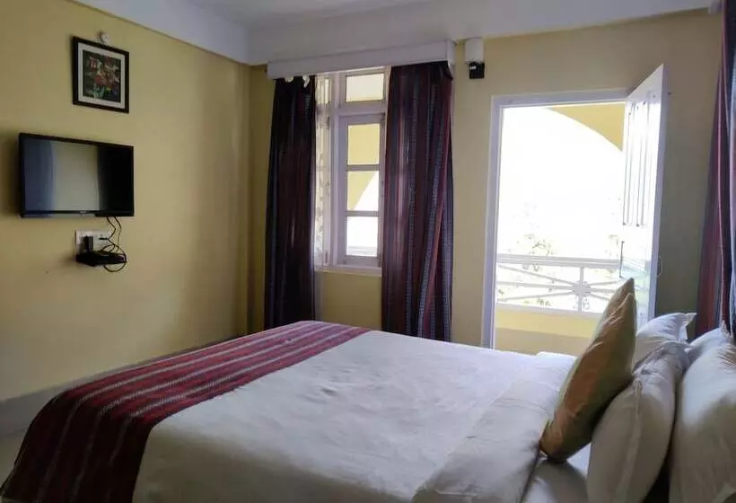 Hotelli Pemaling Lords Inn Dirang