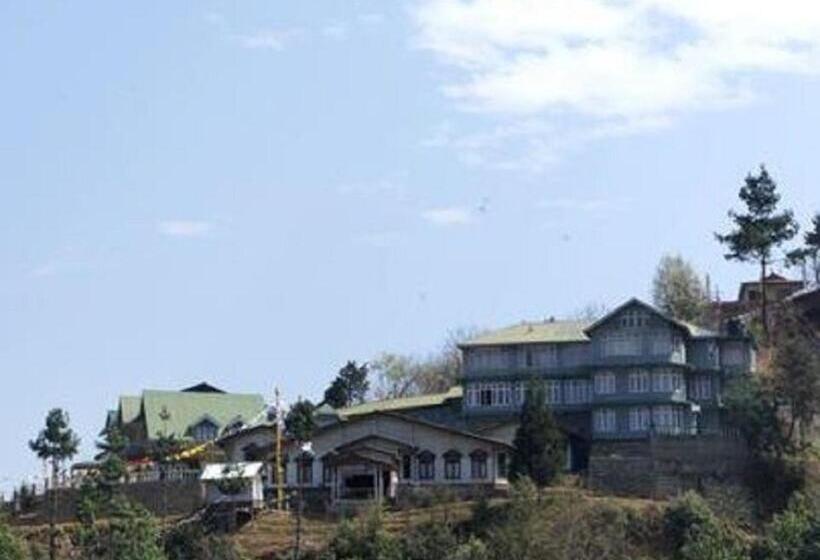 בית מלון כפרי Pemaling Lords Inn Dirang