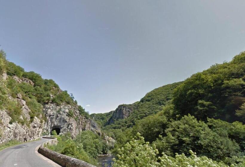 בית מלון כפרי Restaurant Les Gorges De Chouvigny