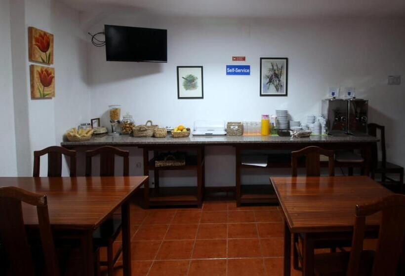 Отель Rota Malhoa