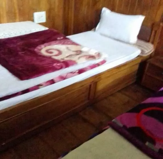 Vamoose Buddha Hotel Tawang