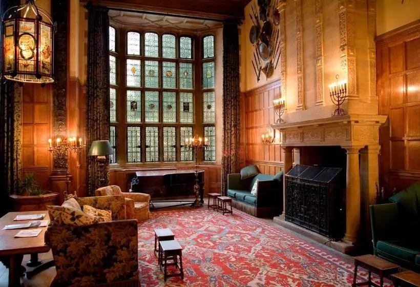 Hotelli West Dean College