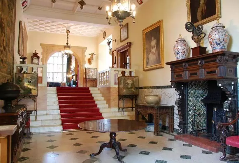 Hotelli West Dean College