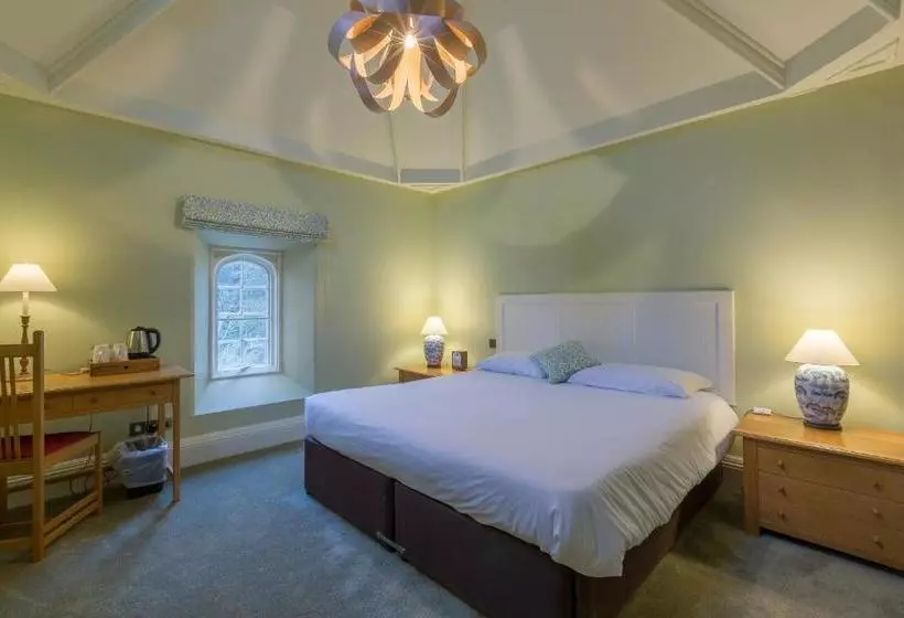 Hotelli West Dean College