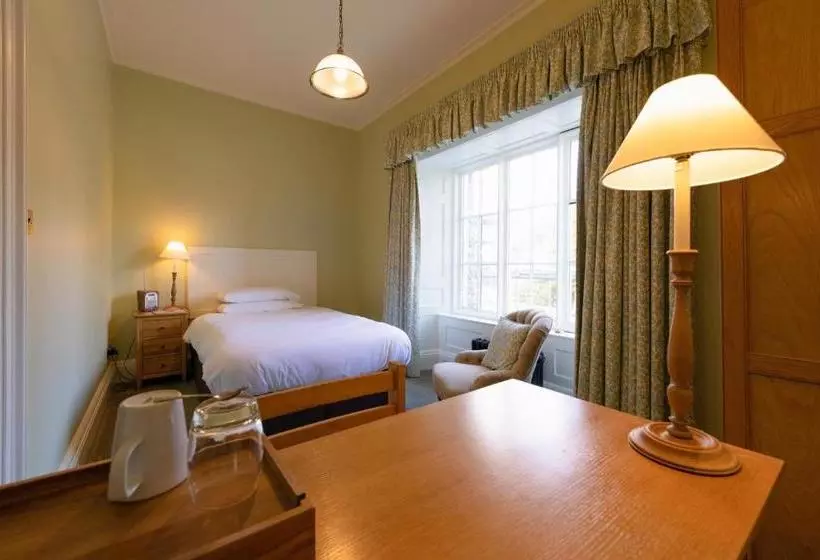 Hotelli West Dean College