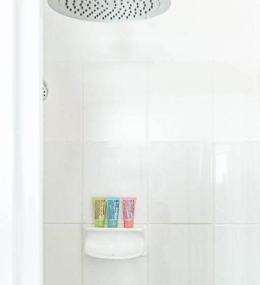 فندق على الطريق The Stella