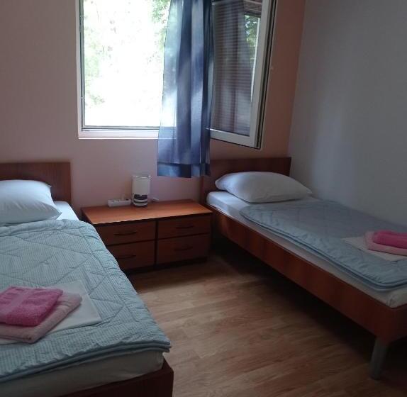 پانسیون Casa Del Pellegrino M&a   Ostojići