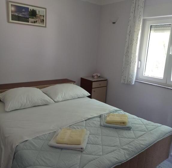 پانسیون Casa Del Pellegrino M&a   Ostojići