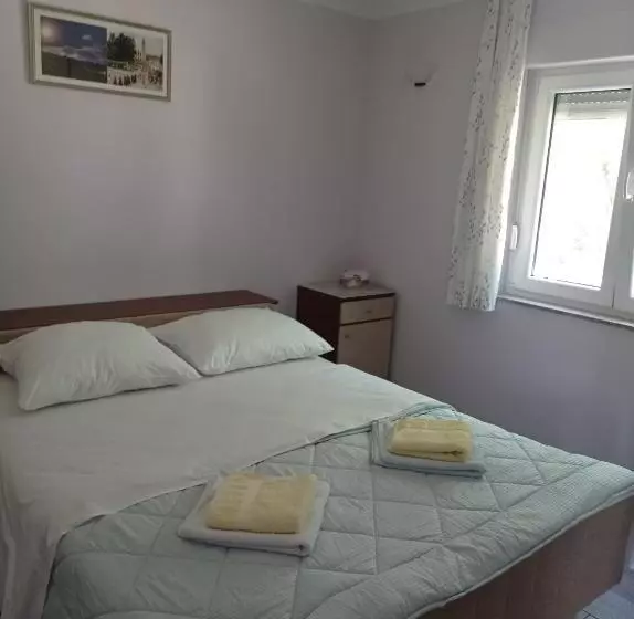 پانسیون Casa Del Pellegrino M&a   Ostojići