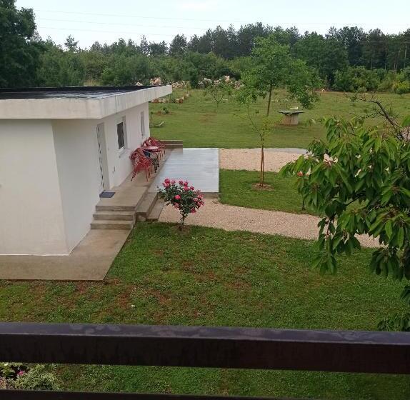 پانسیون Casa Del Pellegrino M&a   Ostojići