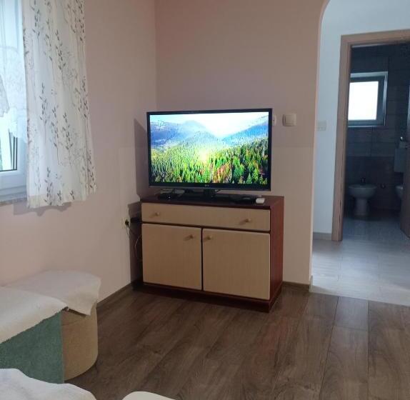 پانسیون Casa Del Pellegrino M&a   Ostojići