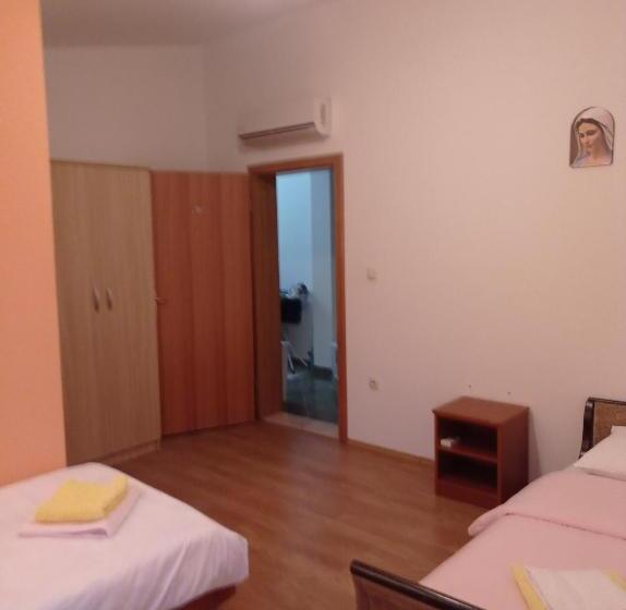 پانسیون Casa Del Pellegrino M&a   Ostojići