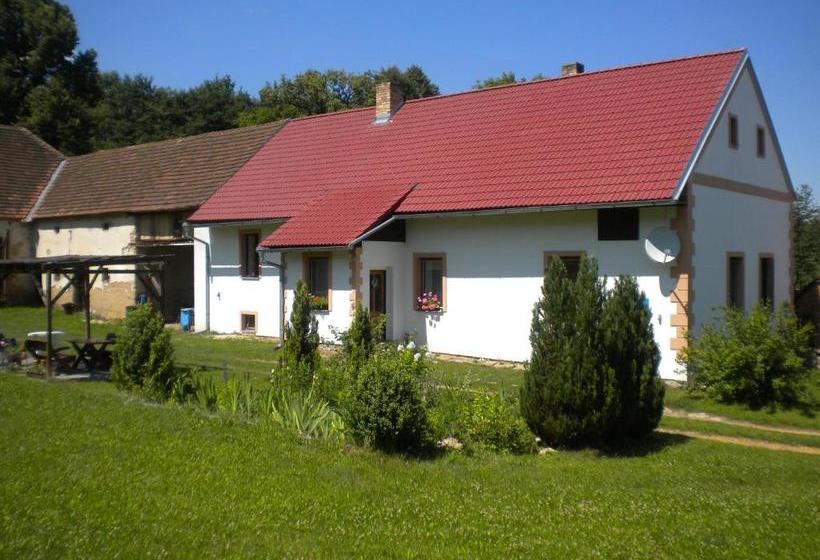 بنسيون Chalupa Tourov