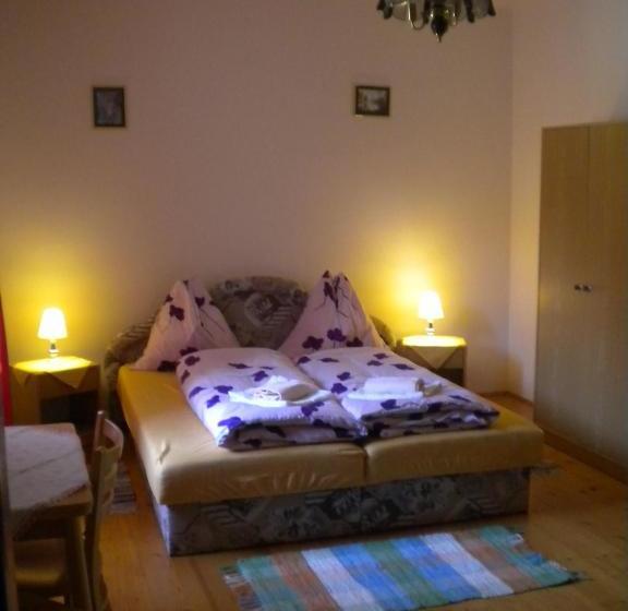 بنسيون Chalupa Tourov