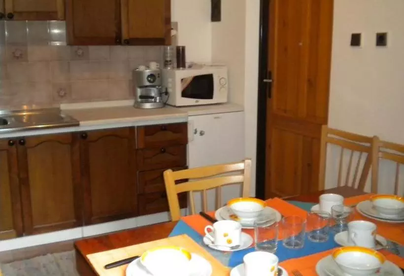 Majatalo Chalupa Tourov