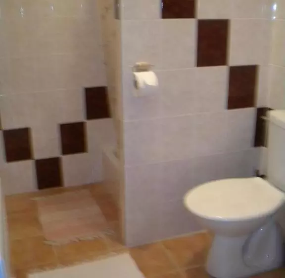 Majatalo Chalupa Tourov