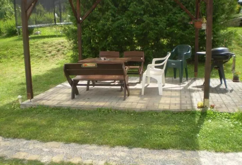 Majatalo Chalupa Tourov