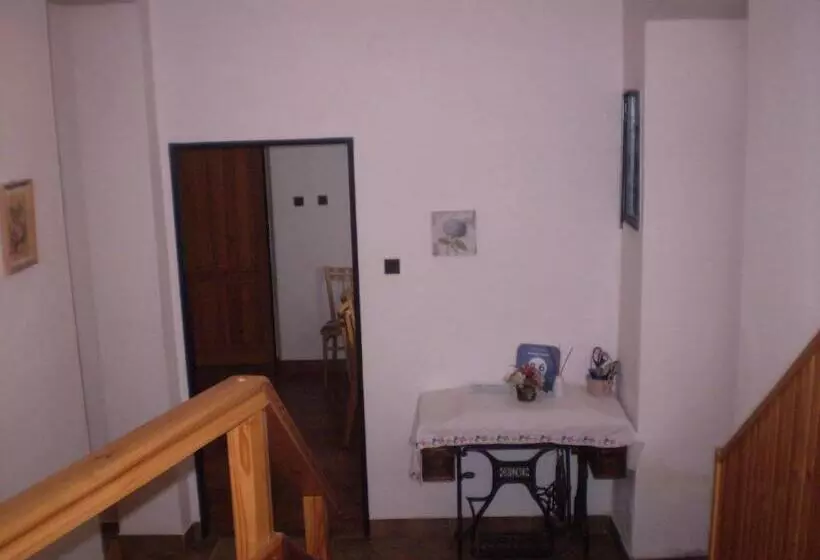 Majatalo Chalupa Tourov