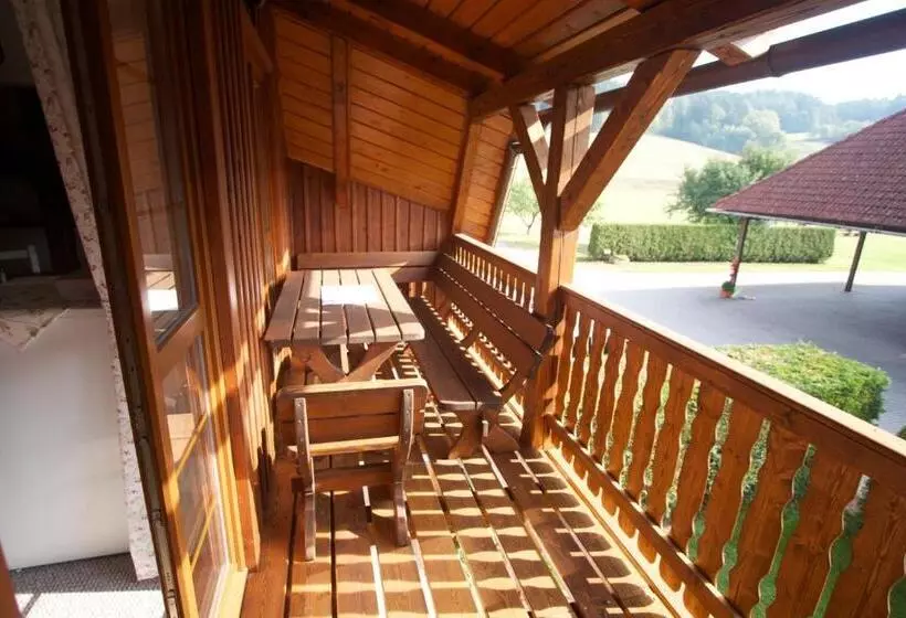 Majatalo Farma Basarovi