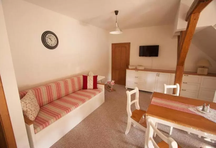 Majatalo Farma Basarovi