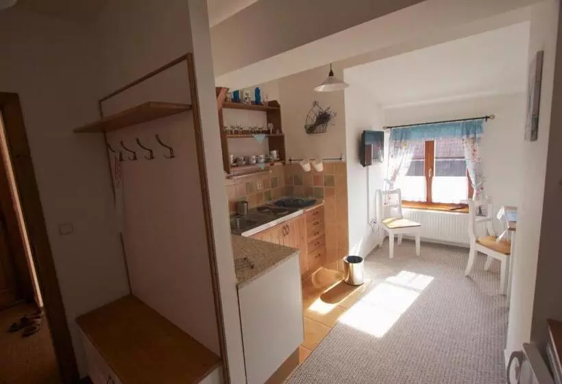 Majatalo Farma Basarovi