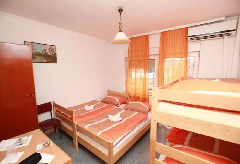 پانسیون Hostel Cuba