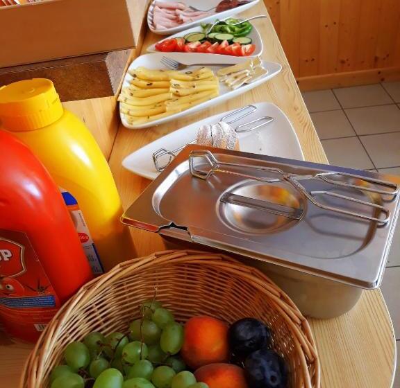 ペンション Penzion U Kostela