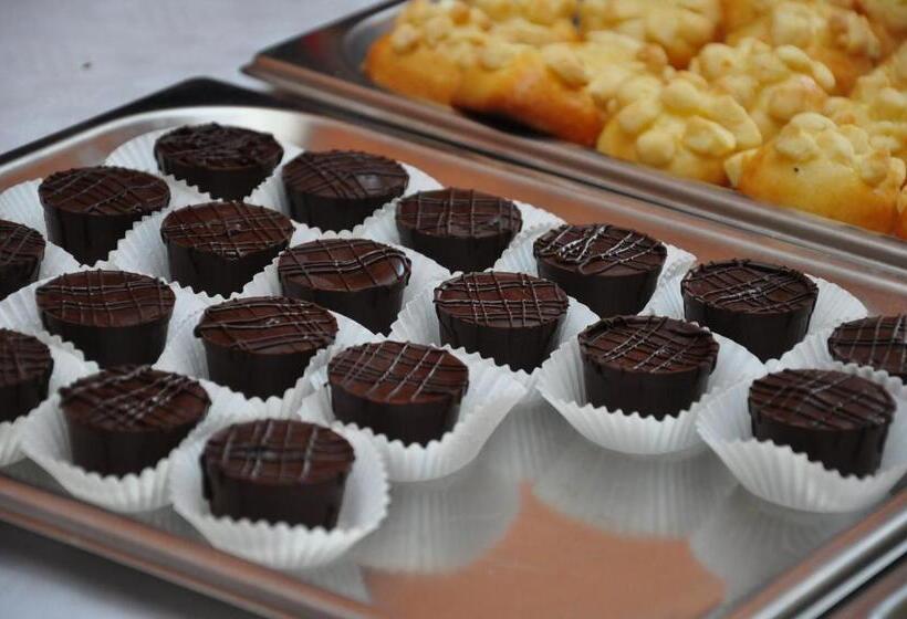 ペンション Penzion U Kostela