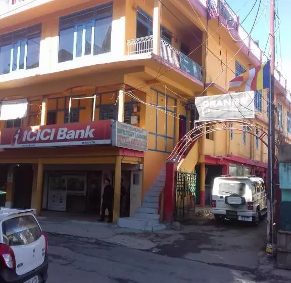 Vamoose Buddha Hotel Tawang