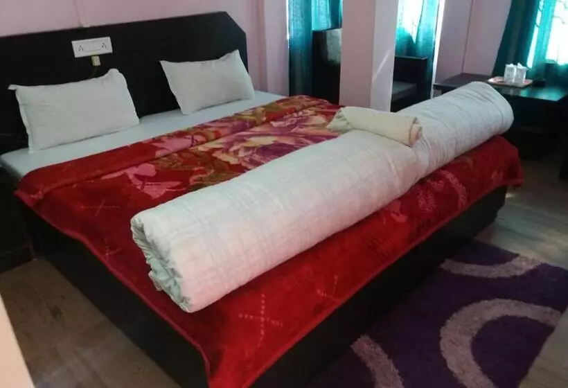 Vamoose Buddha Hotel Tawang