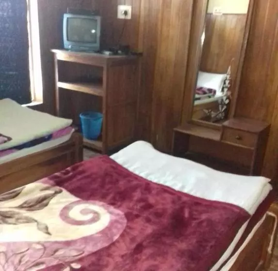 Vamoose Buddha Hotel Tawang