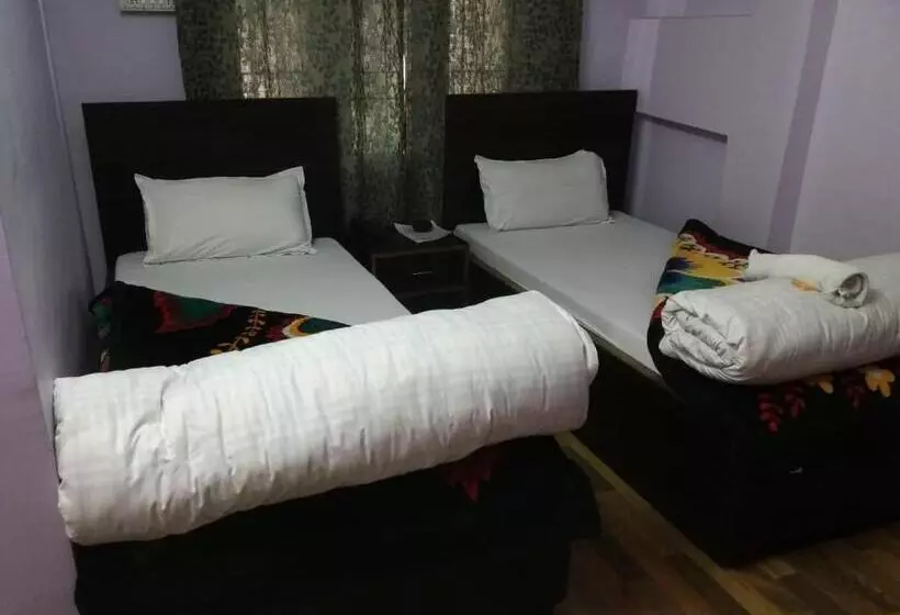 Vamoose Buddha Hotel Tawang