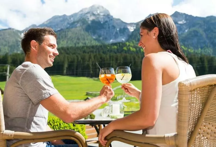 ホテル Alpenhof Wolayersee